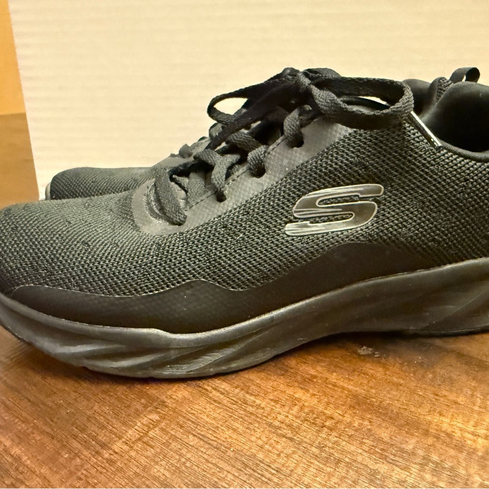 Skechers Women's Black Athletic Shoes